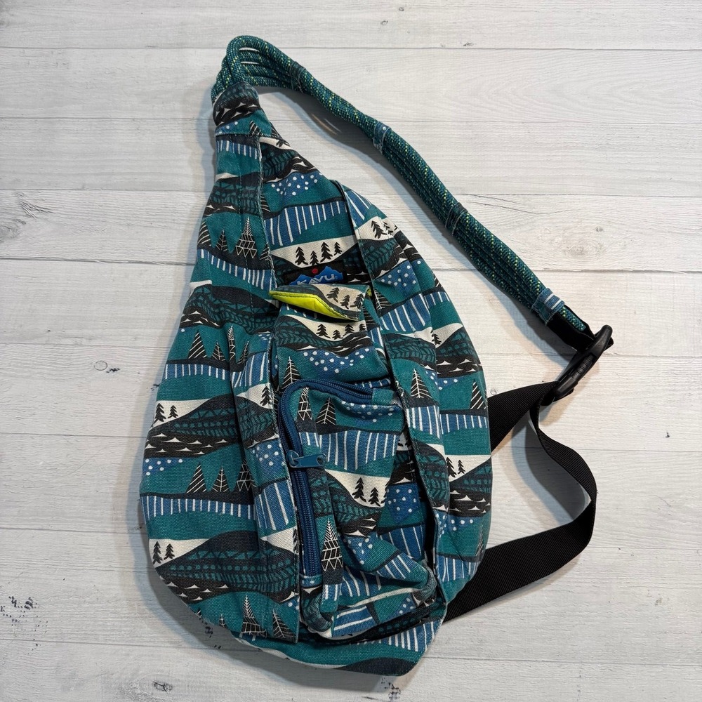 KAVU Rope Sling Bag Crossbody Adjustable Canvas Backpack winterscape